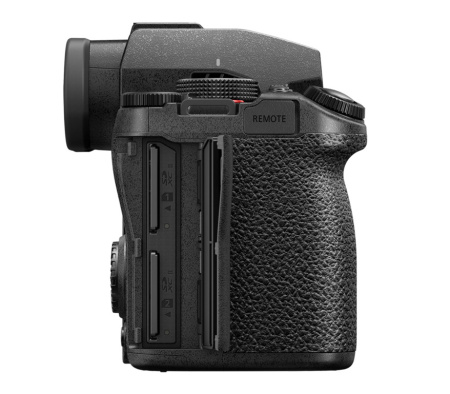 Цифровая камера Panasonic Lumix DC-S5 II X Body