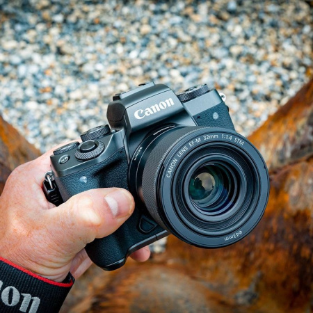 Объектив Canon EF-M 32mm f1.4 STM