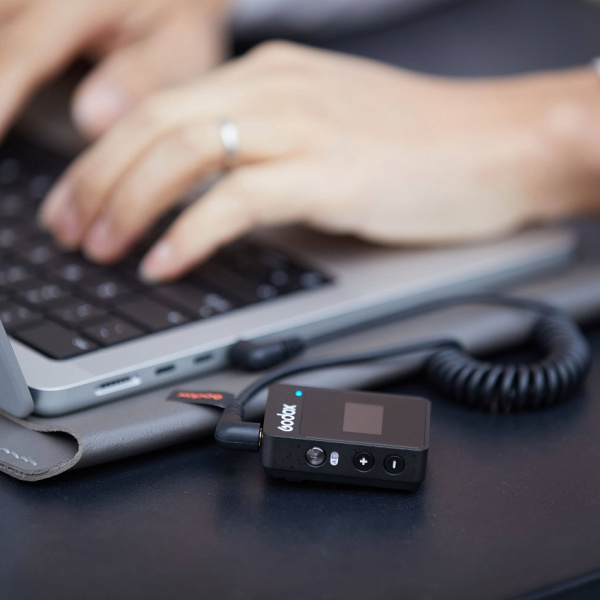 Беспроводная микрофонная система Godox MoveLink II M1(TX+RX) 2,4Гц