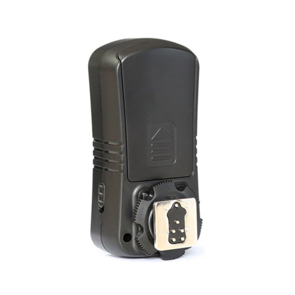 Радиосинхронизатор для фотовспышек Yongnuo RF-605C