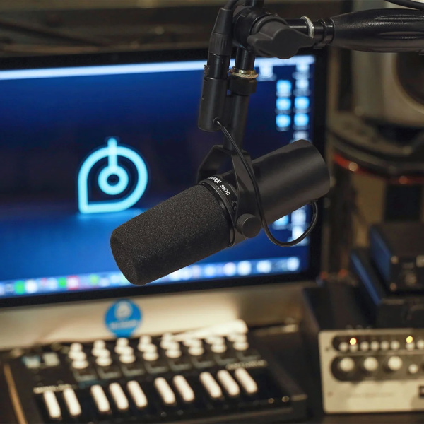 Микрофон Shure SM7B черный