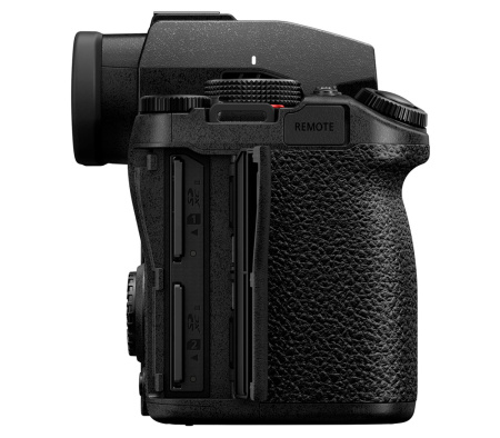 Цифровая камера Panasonic Lumix DC-S5 II Body