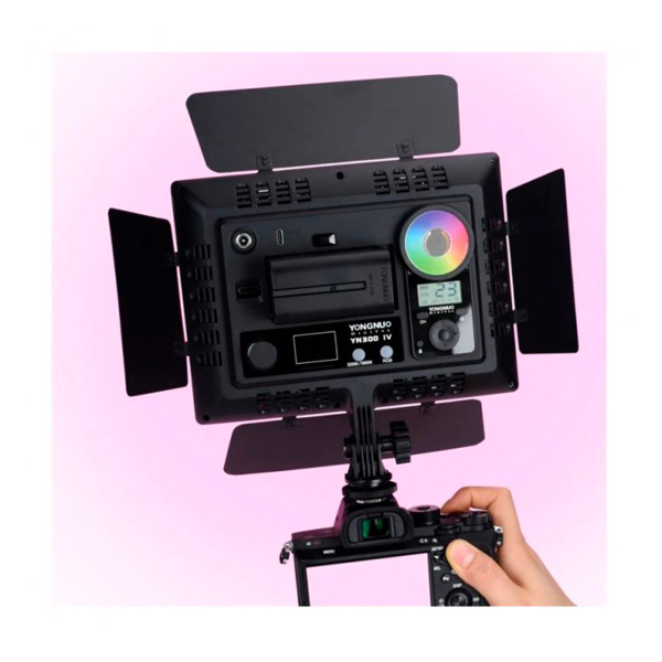Накамерный свет Yongnuo YN300 IV (3200K-5500K) LED RGB