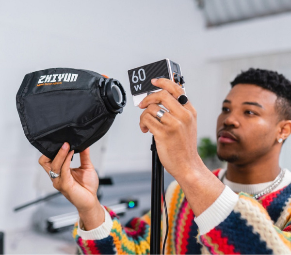 Осветитель светодиодный Zhiyun Molus G60 Combo 60Вт, 2700-6500К