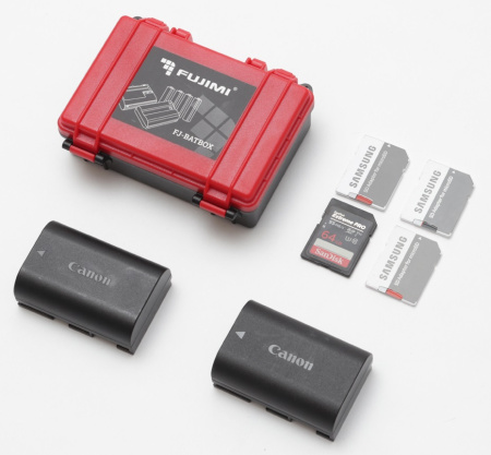 Кейс FUJIMI FJ-BATBOX для хранения аккум. и карт памяти