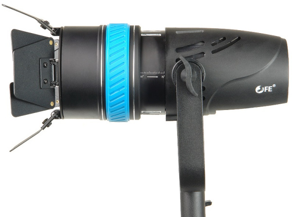 Осветитель светодиодный Falcon Eyes SpotLight 70LED BW