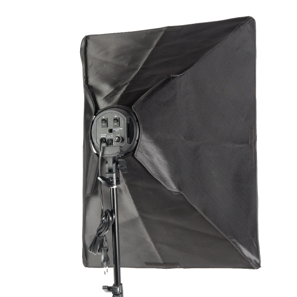 Комплект студийного оборудования Falcon Eyes KeyLight 825LED SB5070 KIT