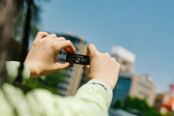 Компактный фотоаппарат Kodak Charmera MILLENNIUM