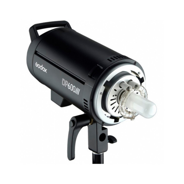 Осветитель импульсный Godox DP 600 III
