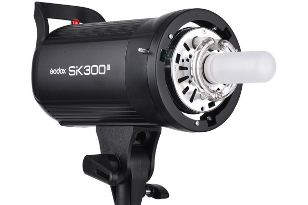 Комплект студийного оборудования Godox SK300II-E