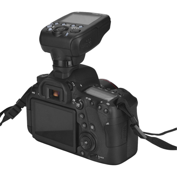 Передатчик Yongnuo YN560-TX Pro для Canon Передатчик Yongnuo YN560-TX Pro для Canon