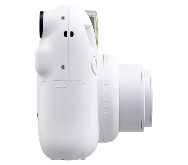 Компактная камера с мгновенной печатью Fujifilm Instax Mini 12 белый